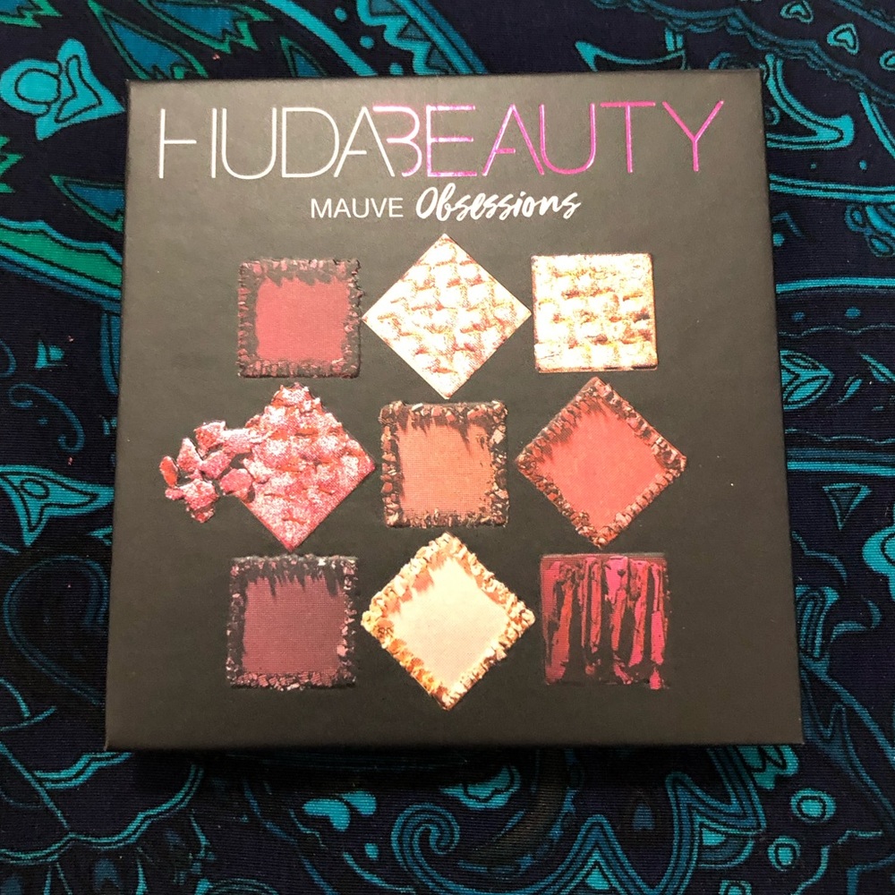 Huda Beauty Mauve Obsessions